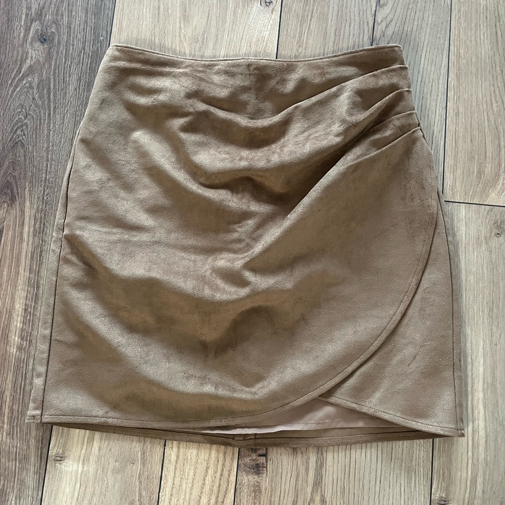 Abercrombie & Fitch Tan Suede Mini Pencil Skirt Asymmetrical Ruched - Picture 1 of 10